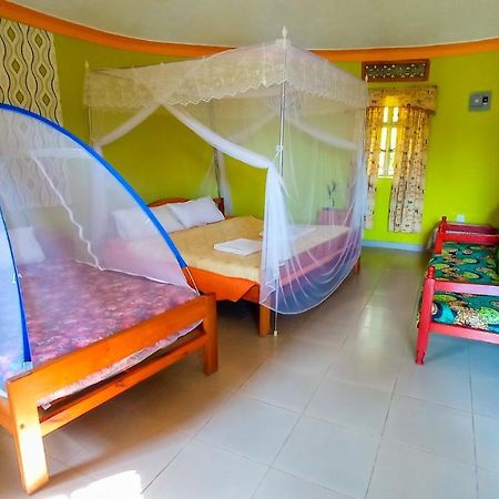 Crater Bay Cottages Kabale Eksteriør bilde